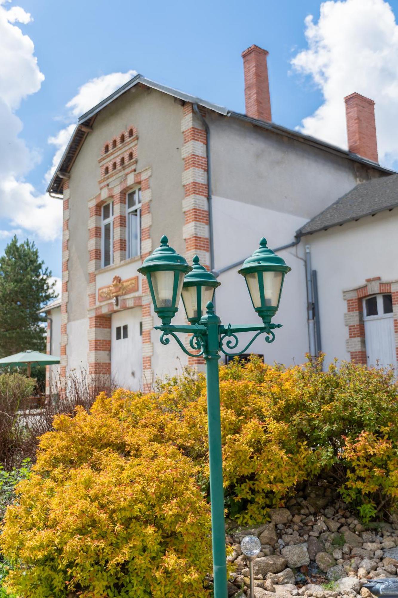 Chateau De Chazelpaud Saint-Bard Экстерьер фото