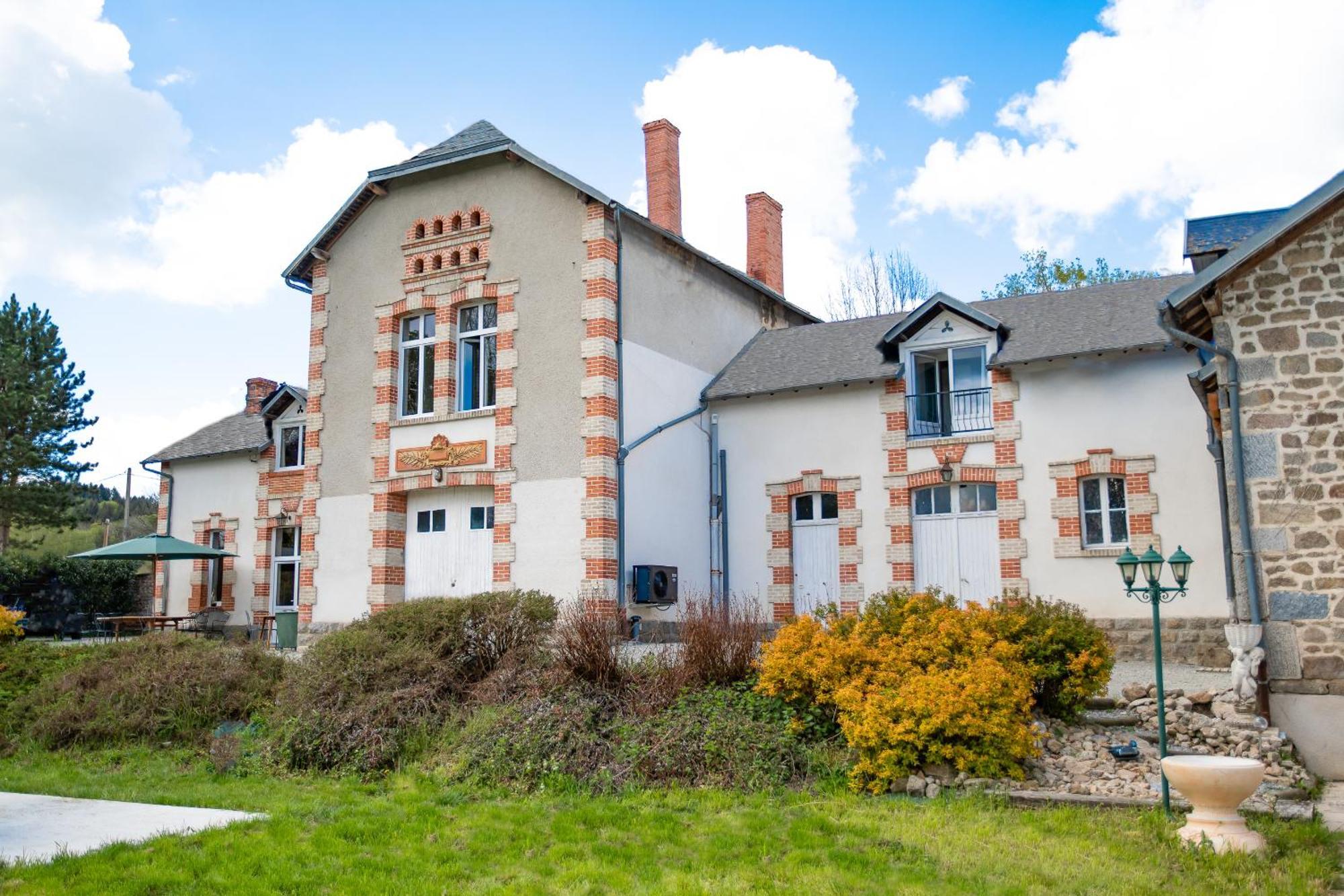 Chateau De Chazelpaud Saint-Bard Экстерьер фото
